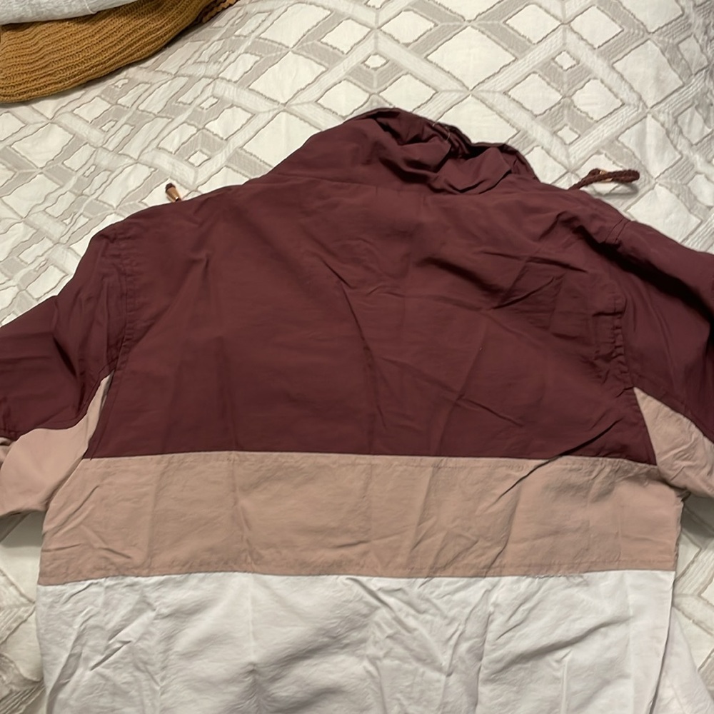 Ashley Two-Tone Pullover Jacket - Picture 2 of 3